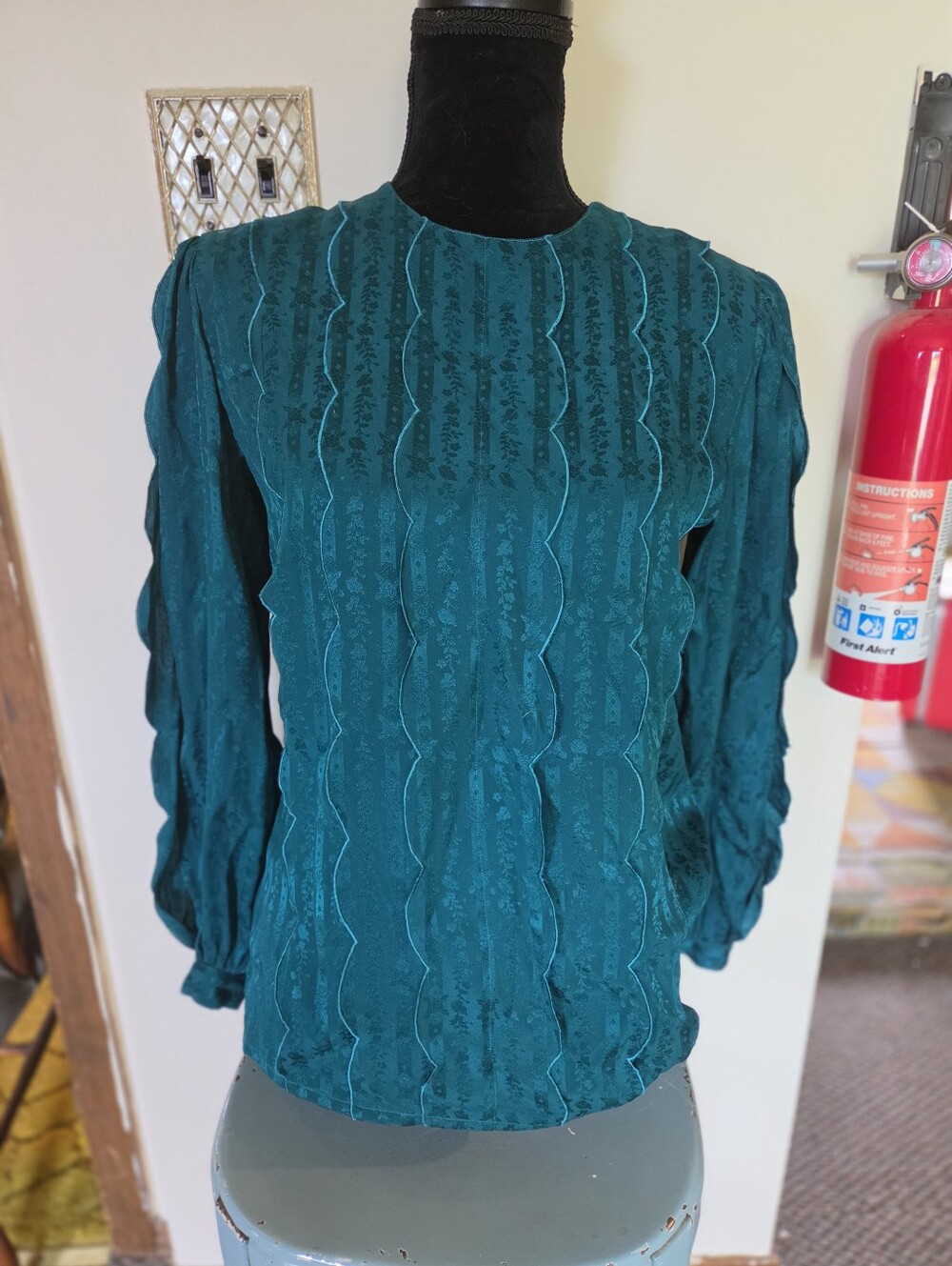 Vintage 80s Teal Green Scalloped Jacquard Blouse | Button Back High Neck